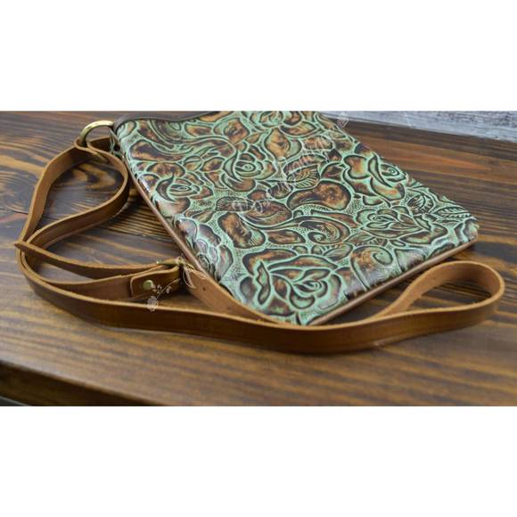 NEW HIDE JUNKIE women's small leather handbag in turquoise - Picture 1 of 3